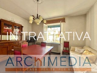Casa Semi Indipendente in Vendita a Vedano Olona, 89'000€, 280 m²
