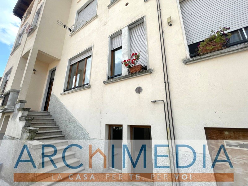 Trilocale in Vendita a Varese, 165'000€, 81 m²