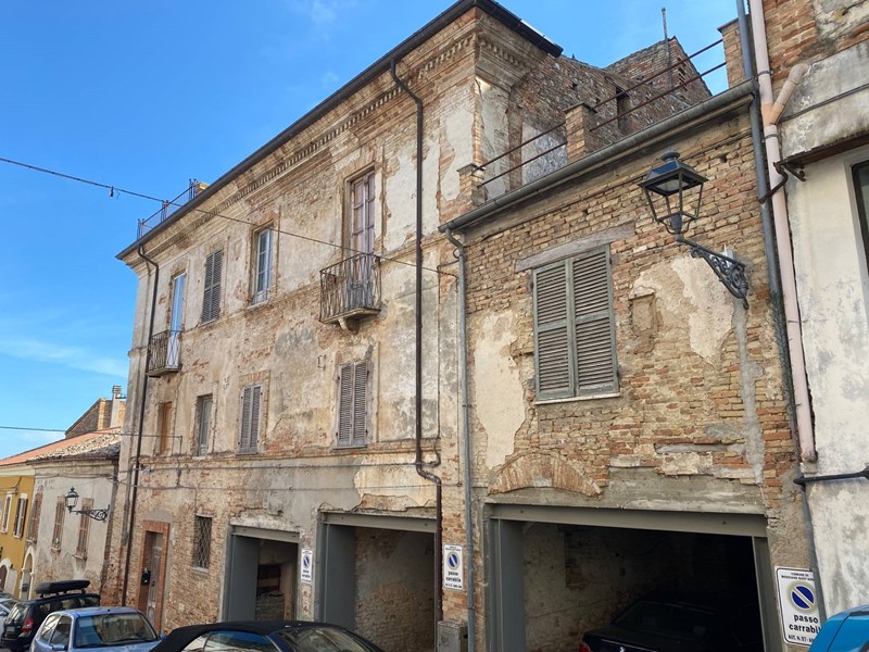 Casa Indipendente in Vendita a Mosciano Sant'Angelo, 200'000€, 250 m²