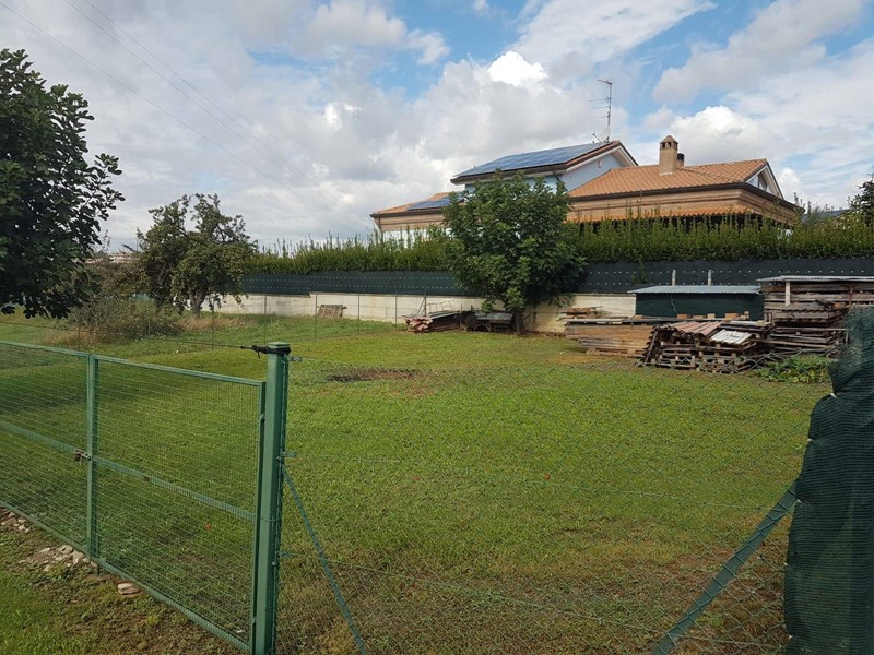 Terreno edificabile in Vendita a Giulianova, 49'000€, 380 m²
