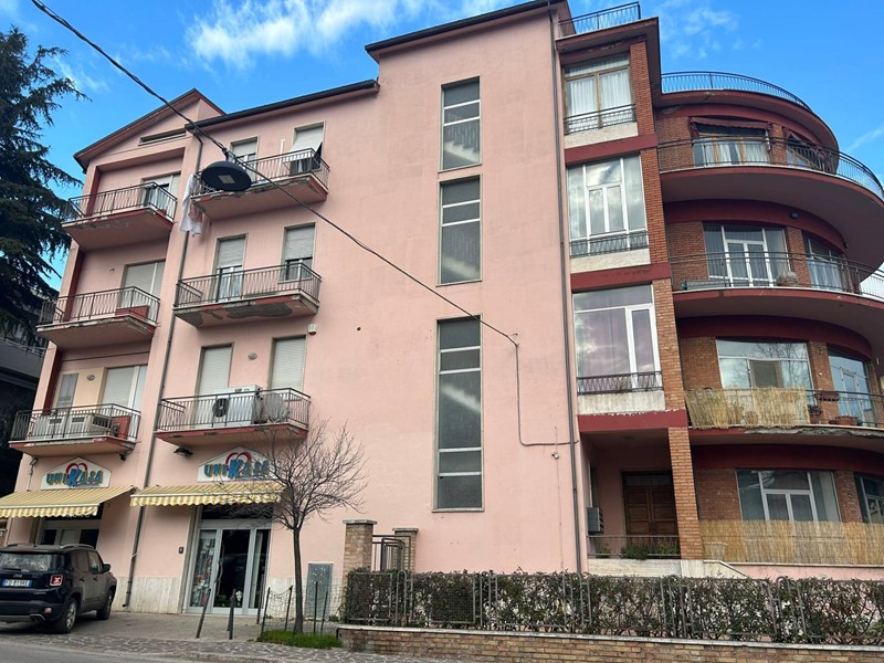 Trilocale in Vendita a Teramo, 130'000€, 110 m²