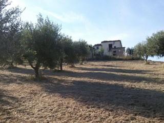 Rustico in Vendita a Campli, 57'000€, 140 m²