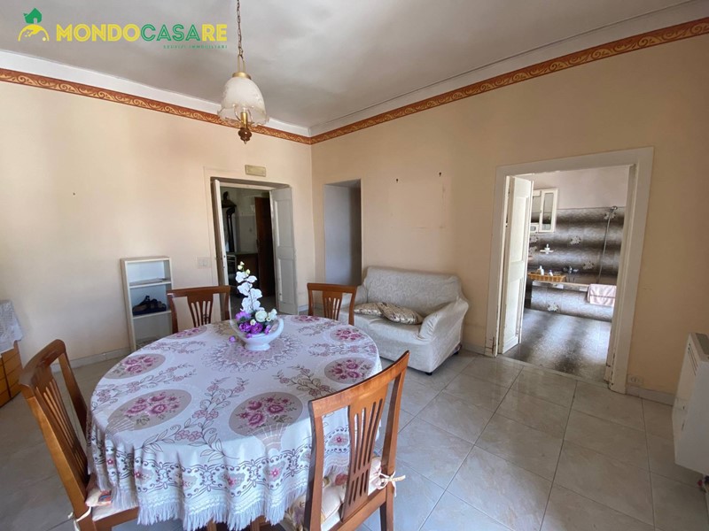 Trilocale in Vendita a Palombara Sabina, 59'000&euro;, 95 m²