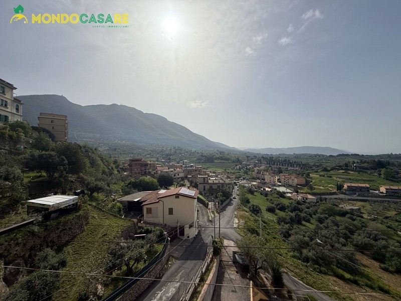 Quadrilocale in Vendita a Palombara Sabina, 135'000&euro;, 102 m²