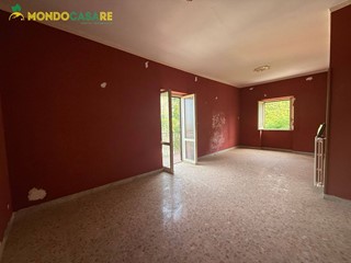 Quadrilocale in Vendita a Palombara Sabina, 135'000€, 102 m²