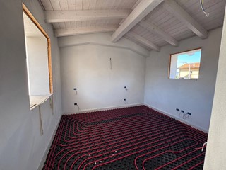 Casa Indipendente in Vendita a Calcinaia, 310'000€, 118 m²