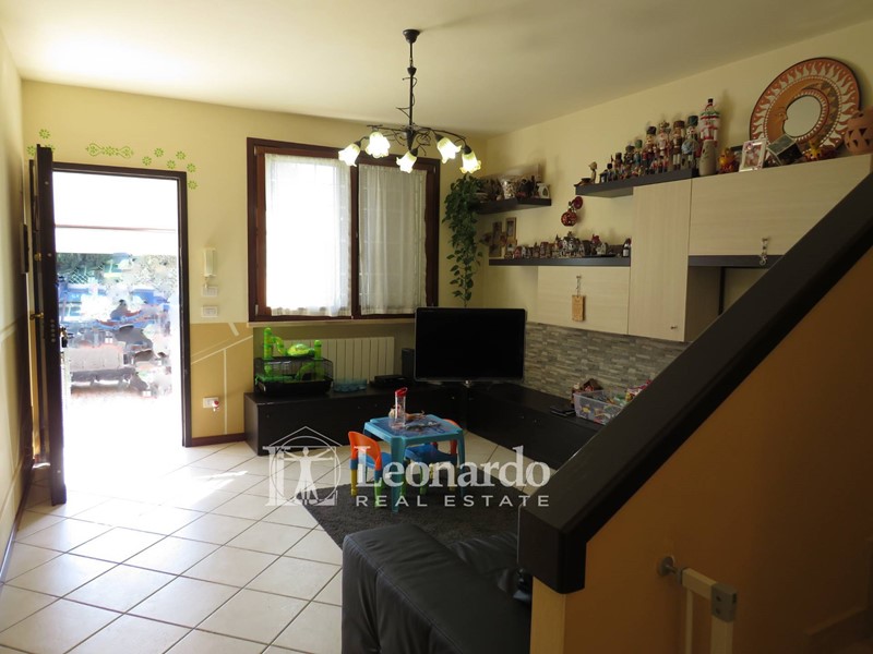 Villetta a schiera in Vendita a Massarosa, 170'000€, 100 m²