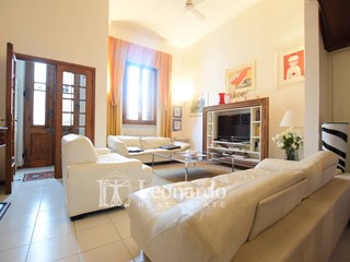 Casa Indipendente in Vendita a Viareggio, 750'000€, 160 m²