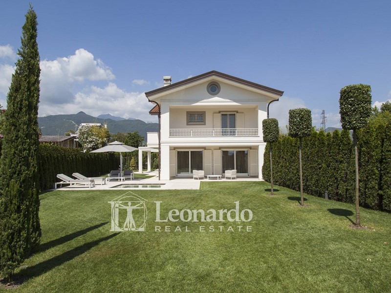 Villa in Vendita a Forte dei Marmi, 380 m²
