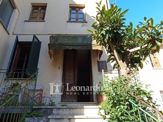 Casa Indipendente in Vendita a Massarosa, 130'000€, 116 m²