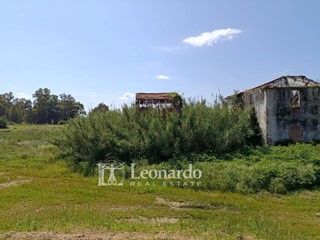Casa Indipendente in Vendita a Massarosa, 170'000€, 220 m²