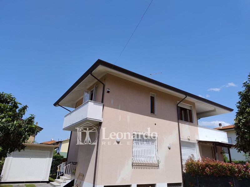 Casa Semi Indipendente in Vendita a Pietrasanta, 580'000€, 150 m²