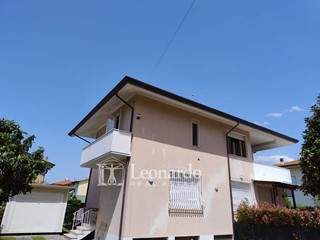 Casa Semi Indipendente in Vendita a Pietrasanta, 580'000€, 150 m²