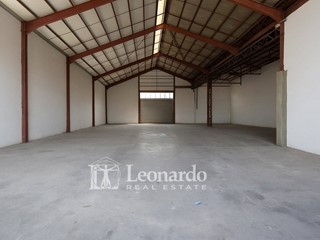 Capannone in Vendita a Viareggio, 750'000€, 1030 m²