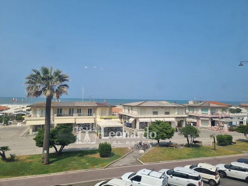 Appartamento in Vendita a Viareggio, 1'600'000€, 240 m²