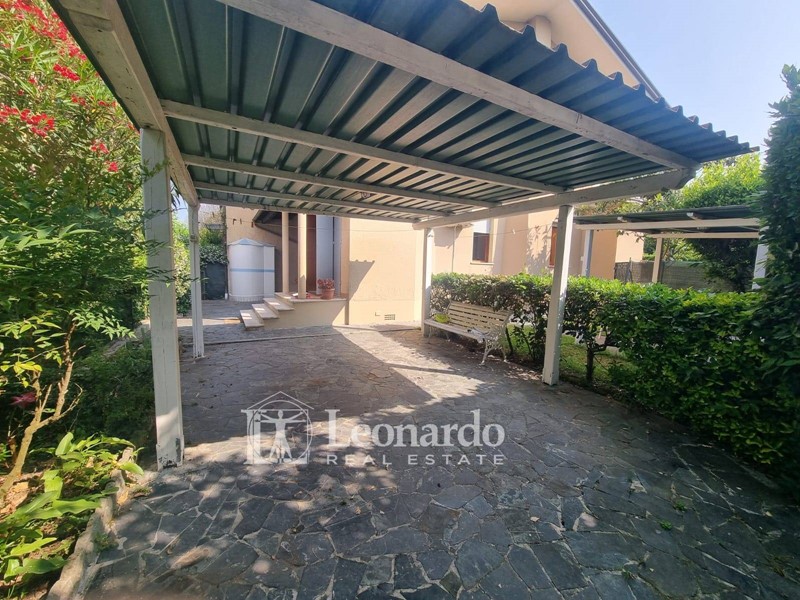 Casa Semi Indipendente in Vendita a Pietrasanta, 580'000€, 120 m²