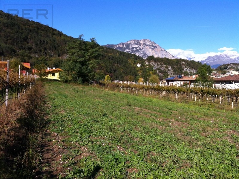 Terreno edificabile in Vendita a Cavedine, 137'000€, 725 m²