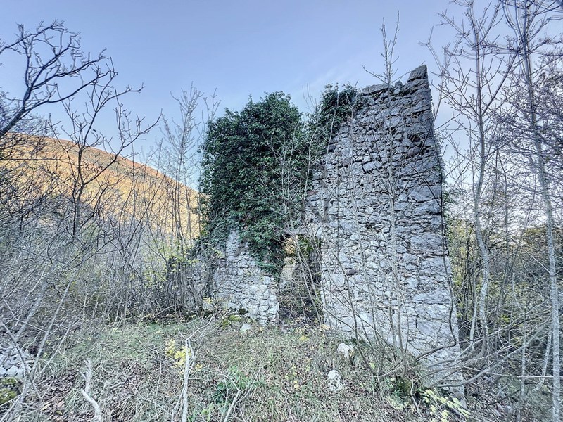 Rustico in Vendita a Madruzzo, 157'000€, 250 m²