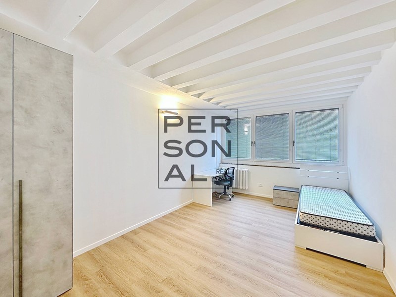 Appartamento in Affitto a Trento, 450€, 130 m²