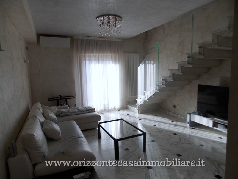 Appartamento in Vendita a Spinetoli, 219'000€, 198 m²