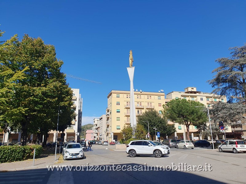 Attività commerciale in Vendita a Ascoli Piceno, 68'000€, 100 m²