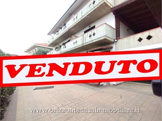 Villetta a schiera in Vendita a Folignano, 249'000€, 211 m²