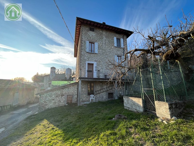 Trilocale in Vendita a Pavullo nel Frignano, 80'000€, 110 m²