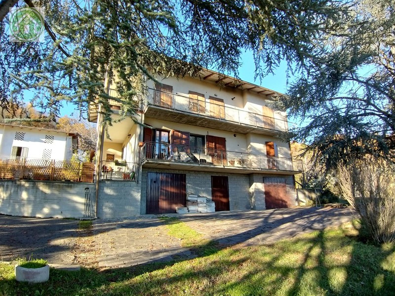 Casa Indipendente in Vendita a Pavullo nel Frignano, 450 m²