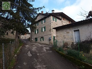 Casa Indipendente in Vendita a Pavullo nel Frignano, 75'000€, 100 m²