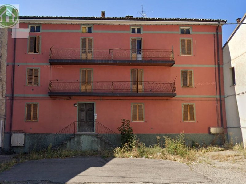 Casa Indipendente in Vendita a Pavullo nel Frignano, 250'000€, 650 m²