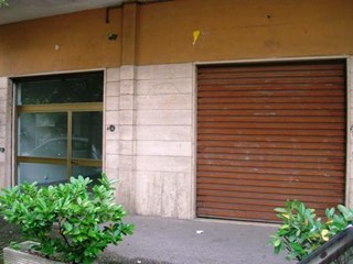 Negozio in Affitto a Cassino, 400€, 40 m²