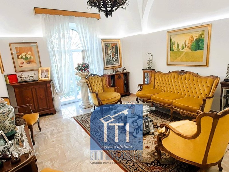 Casa Semi Indipendente in Vendita a Sant'Elia Fiumerapido, 219'000€, 200 m²