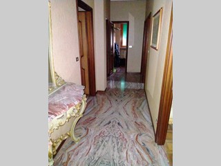 Appartamento in Vendita a Alessandria, 150'000€, 190 m²