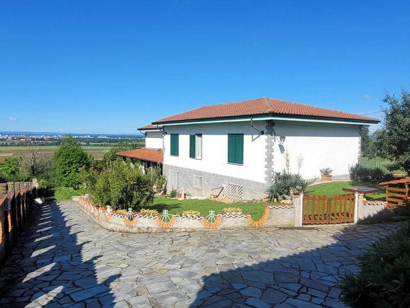 Villa in Vendita a Pietra Marazzi, 350'000€, 300 m²