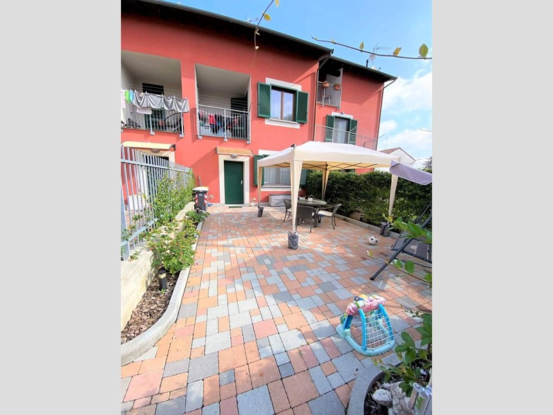 Villetta a schiera in Vendita a Alessandria, 165'000€, 110 m²