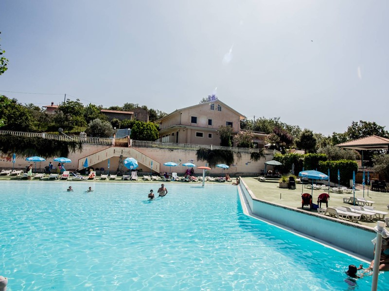 Appartamento in Vendita a Santopadre, 500 m²