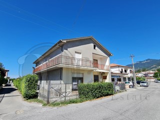 Casa Indipendente in Vendita a Sora, 89'000€, 260 m²