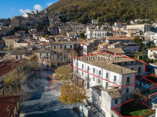 Rustico in Vendita a San Donato Val di Comino, 268'000€, 450 m²