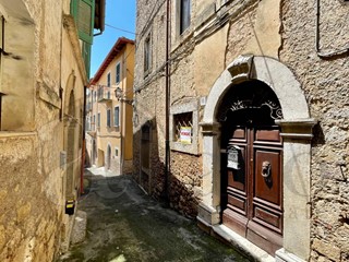 Appartamento in Vendita a Arpino, 110'000€, 550 m²