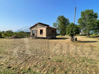 Rustico in Vendita a Pontecorvo, 40'000€, 120 m²