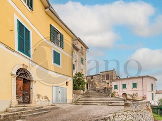 Rustico in Vendita a Arce, 129'000€, 246 m²