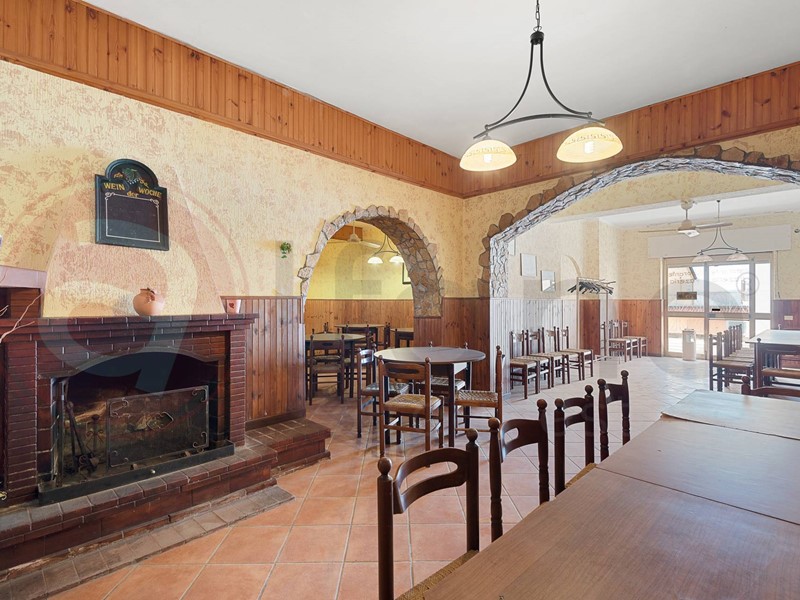 Casa Indipendente in Vendita a Isola del Liri, 325'000€, 520 m²