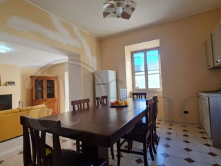 Casa Indipendente in Vendita a Casalvieri, 129'000€, 265 m²