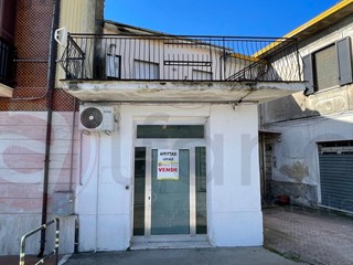 Immobile commerciale in Vendita a Colfelice, 40'000€, 56 m²