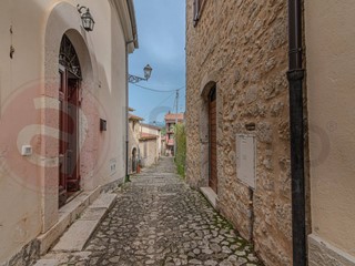 Rustico in Vendita a Fontana Liri, 139'000€, 217 m²