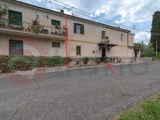 Casa Semi Indipendente in Vendita a Arpino, 90'000€, 222 m²