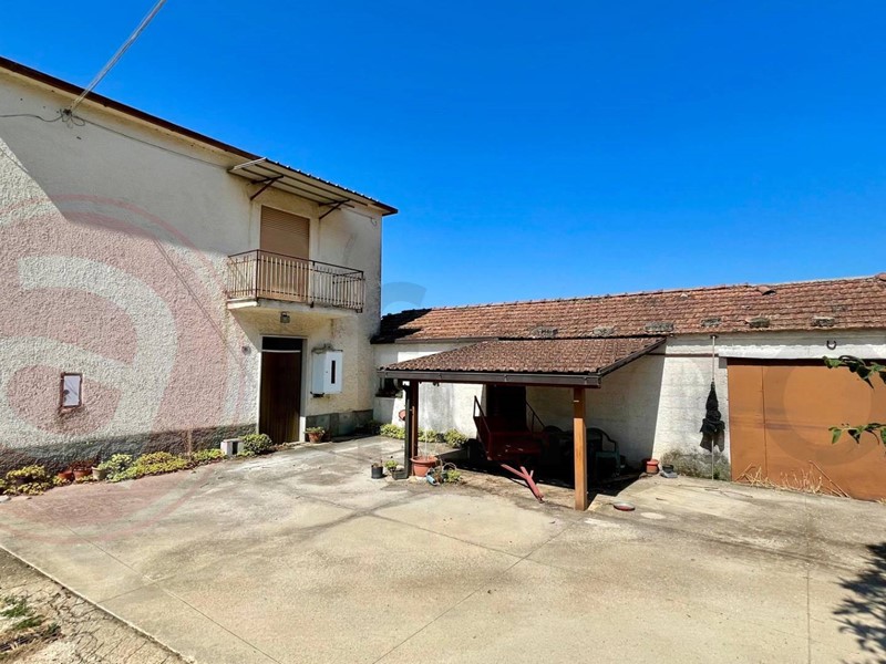 Casa Semi Indipendente in Vendita a Castrocielo, 80'000€, 160 m²