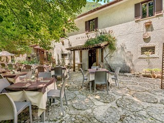 Rustico in Vendita a Settefrati, 450 m²