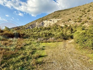 Terreno agricolo in Vendita a Castrocielo, 200000 m²