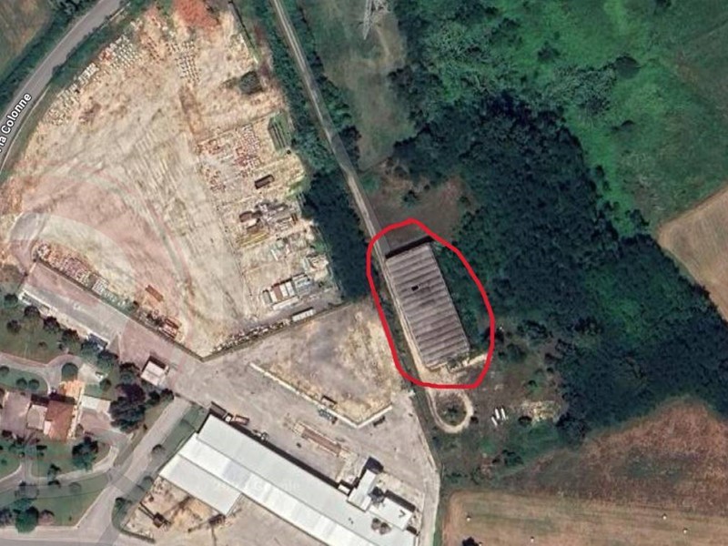 Capannone in Vendita a San Giovanni Incarico, 240'000€, 1000 m²